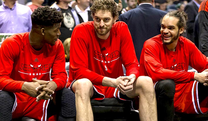 bulls-teammates-sitting-on-bench-during-a-match