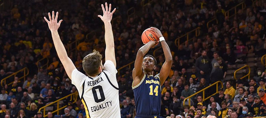 #24 Iowa vs Michigan | College Basketball Game Preview and Betting Odds