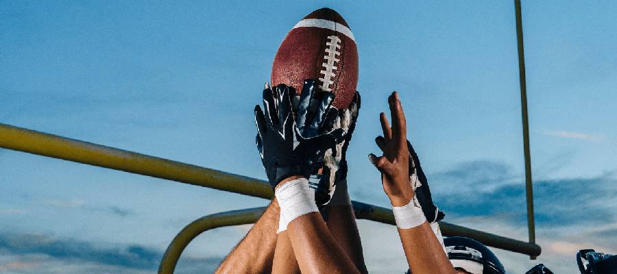 College Football Betting: What to Wager on This Season, Including 1st & 2nd Half Lines