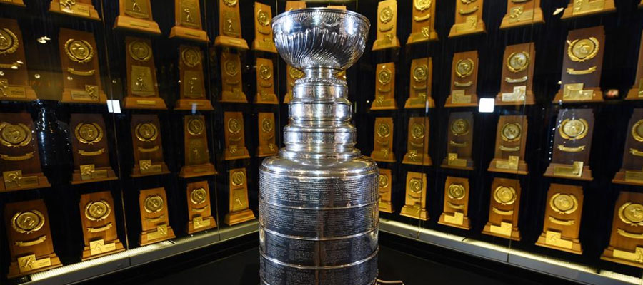 Stanley Cup Odds and Analysis for Teams looking at the NHL Playoffs